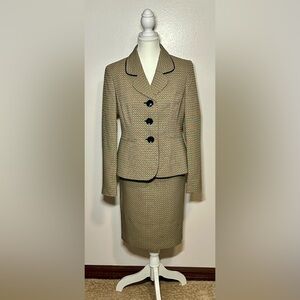 Le Suit Women's Tweed Skirt Set - Tan and Black
